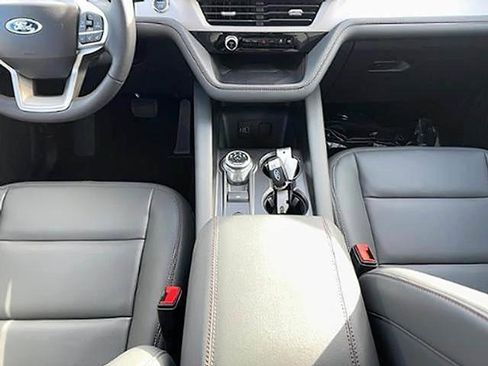 New 2026 Ford Explorer Active w/ Active Comfort Package RWD image 11