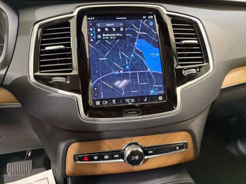 Used 2024 Volvo XC90 B5 Plus image 19