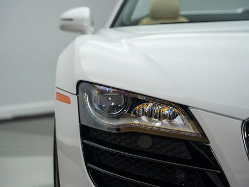 Used 2011 Audi R8 V10 image 21