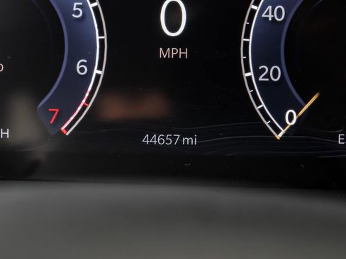 Used 2023 Jeep Grand Cherokee L Limited image 3