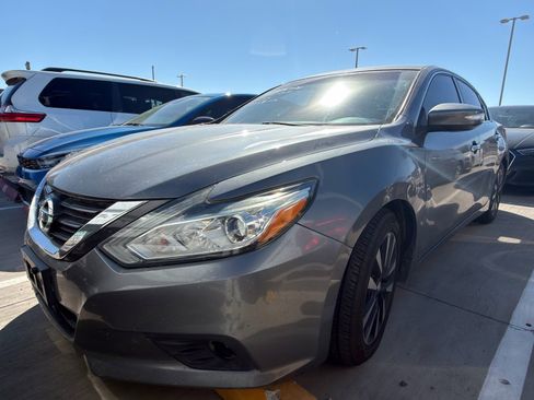 Used 2018 Nissan Altima 2.5 SL FWD image 2