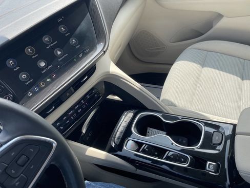 Used 2023 Buick Envision Preferred image 23