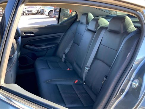 Used 2023 Nissan Altima 2.0 SR image 42