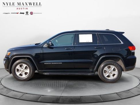 Used 2017 Jeep Grand Cherokee Laredo w/ Quick Order Package 23E AWD/4WD image 13