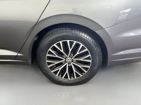 Used 2020 Volkswagen Jetta SE image 25