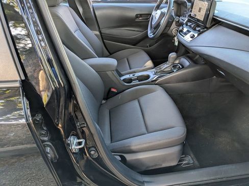 Used 2024 Toyota Corolla LE image 32