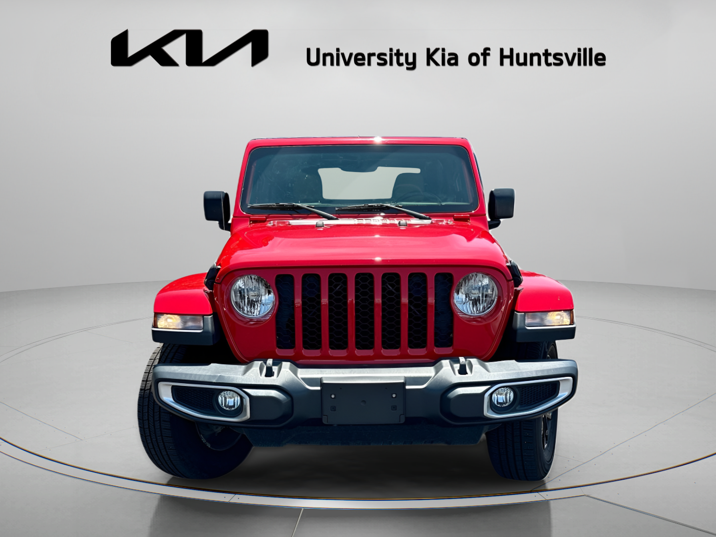 Used 2023 Jeep Gladiator Sport AWD/4WD image 3