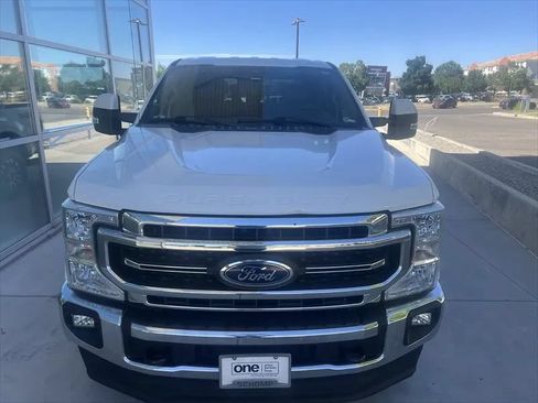 Used 2020 Ford F250 Lariat w/ Lariat Value Package AWD/4WD image 4