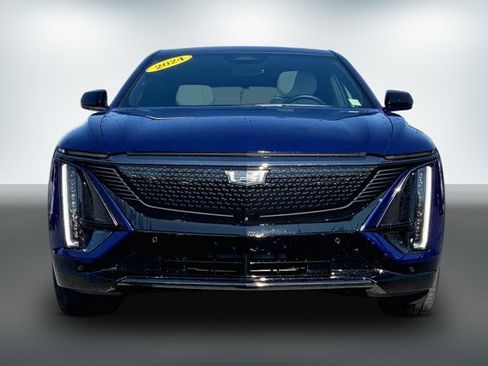 Used 2024 Cadillac Lyriq Sport AWD/4WD image 2
