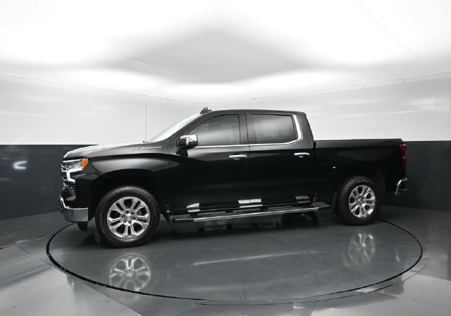 Used 2023 Chevrolet Silverado 1500 LTZ w/ LTZ Premium Package AWD/4WD image 3