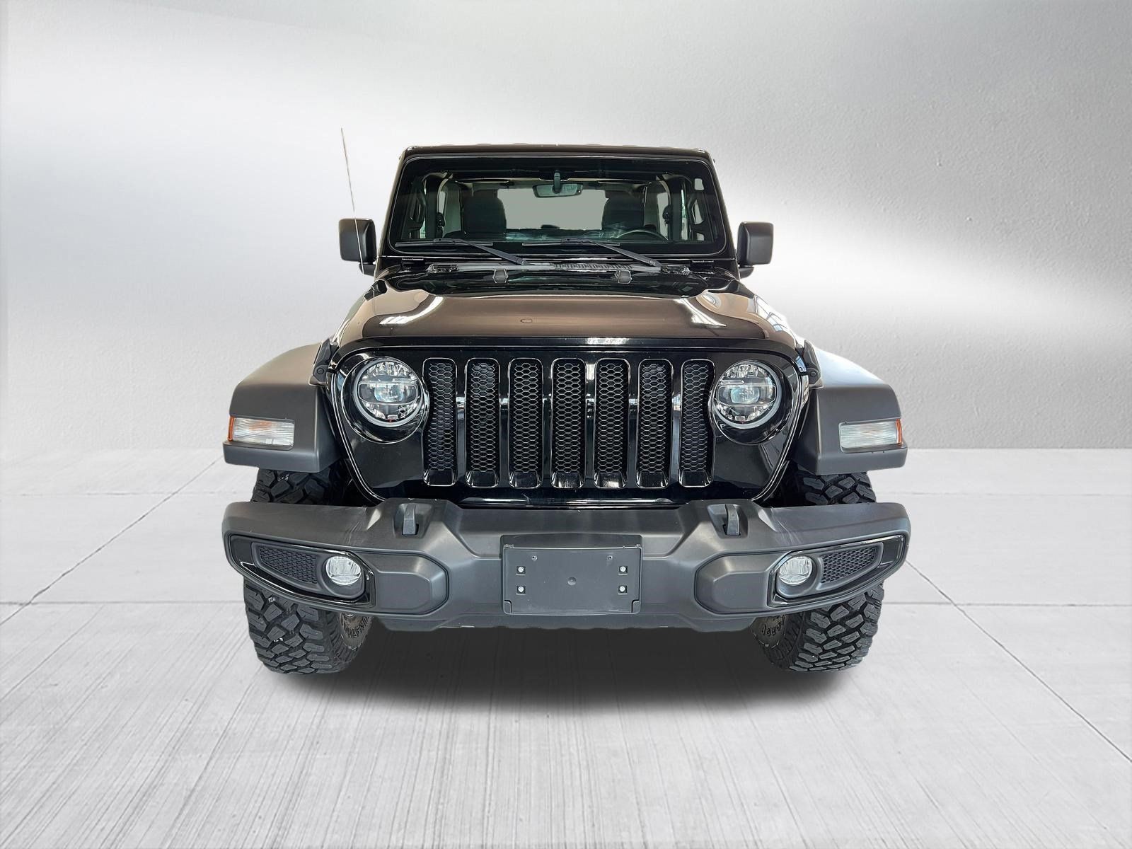 Used 2022 Jeep Wrangler Sport AWD/4WD image 2