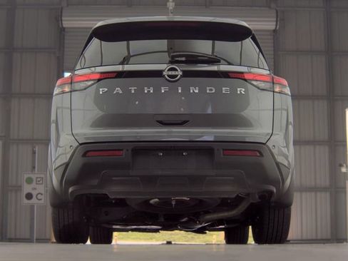 Certified 2025 Nissan Pathfinder SV FWD image 10