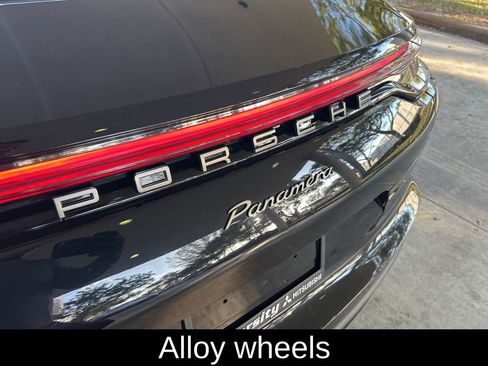 Used 2022 Porsche Panamera Platinum Edition image 19