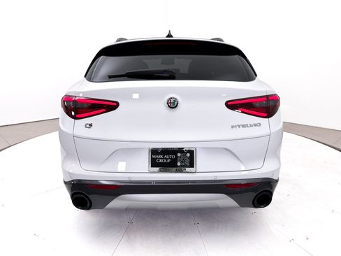 Used 2023 Alfa Romeo Stelvio Ti AWD/4WD image 19