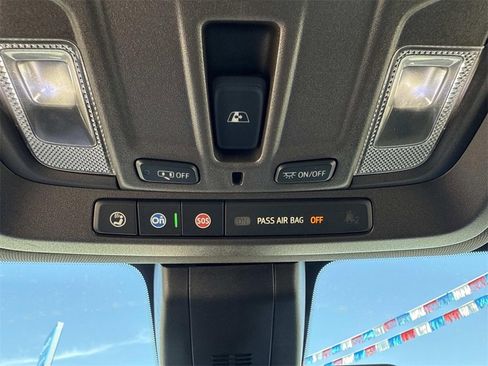 Used 2021 GMC Sierra 1500 SLT image 23