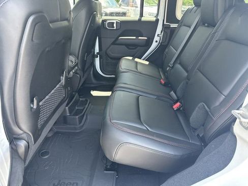 New 2026 Jeep Wrangler Unlimited Rubicon AWD/4WD image 19