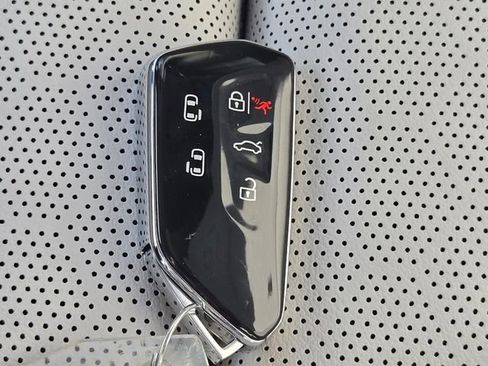 New 2025 Volkswagen ID. Buzz Pro S Plus image 20