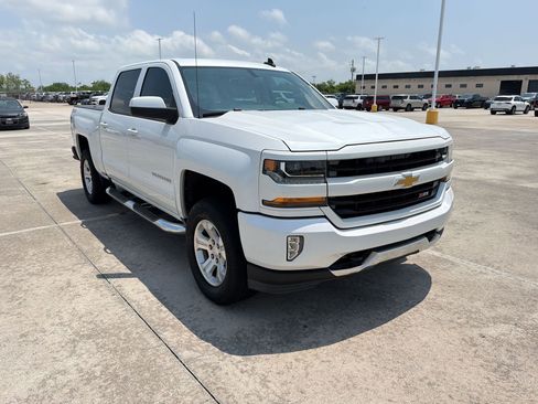 Used 2017 Chevrolet Silverado 1500 LT w/ All Star Edition AWD/4WD image 6