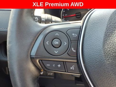 Used 2022 Toyota RAV4 XLE Premium AWD/4WD image 22