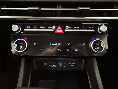 Certified 2025 Hyundai Tucson SEL AWD/4WD image 22