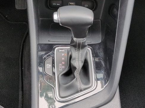 Used 2022 Kia Niro EX Premium FWD image 18