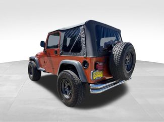 Used 2002 Jeep Wrangler X AWD/4WD video 3