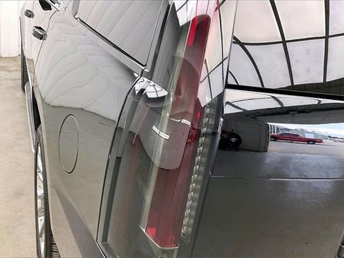 Used 2016 GMC Yukon SLT w/ Open Road Package image 27