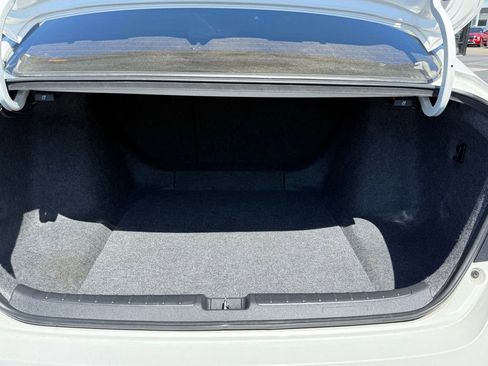 Used 2019 Honda Accord Sport image 9