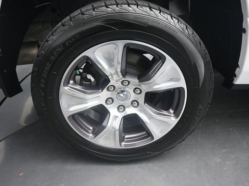 Used 2024 RAM 1500 Laramie image 25