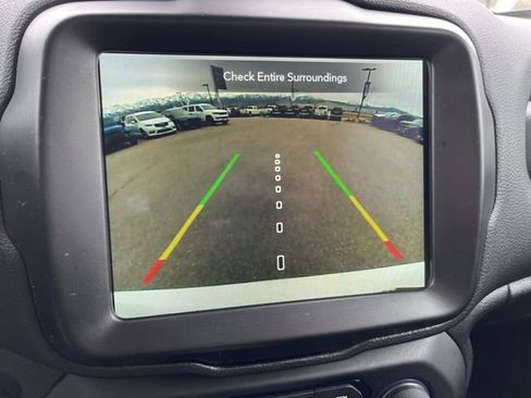 Used 2022 Jeep Renegade Trailhawk w/ Trailer Tow Group image 21