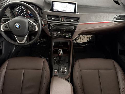 Used 2022 BMW X1 xDrive28i w/ Premium Package AWD/4WD image 3
