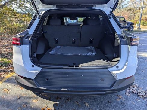 New 2026 Chevrolet Equinox EV LT image 29