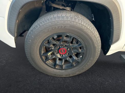 Used 2022 Toyota Tundra SR5 AWD/4WD image 10