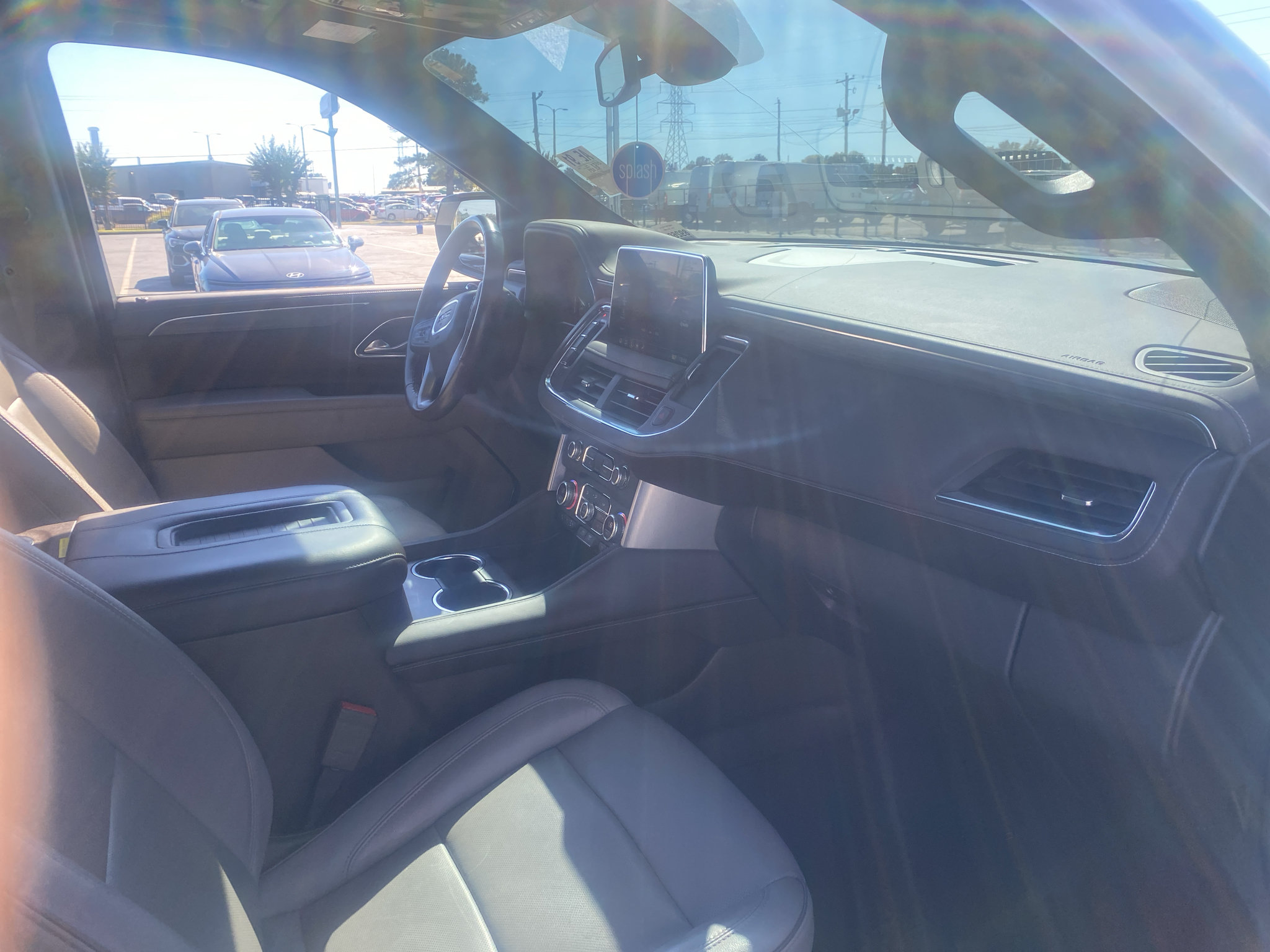 Used 2021 GMC Yukon SLT w/ SLT Luxury Package RWD image 18