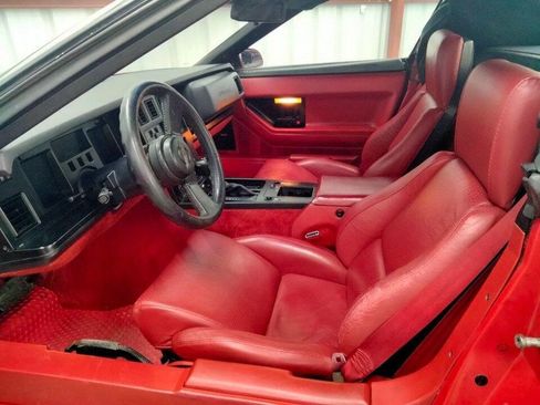 Used 1987 Chevrolet Corvette Convertible image 10