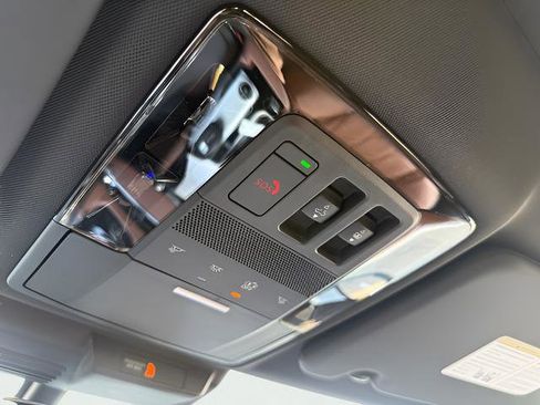 New 2026 Mitsubishi Outlander SEL image 24