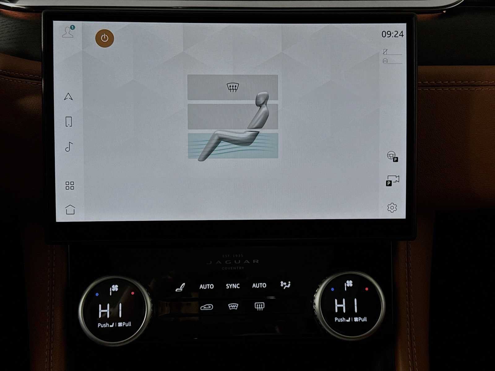 New 2025 Jaguar F-PACE R-Dynamic S AWD/4WD image 17