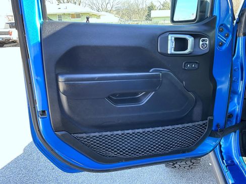 Used 2021 Jeep Gladiator Rubicon w/ Trailer Tow Package image 11