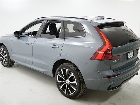 Certified 2023 Volvo XC60 T8 Plus w/ Climate Package image 7