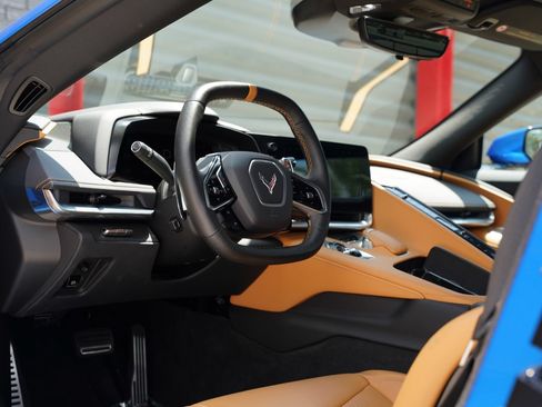 Used 2024 Chevrolet Corvette Stingray Preferred Conv w/ Battery Protection Package RWD image 25
