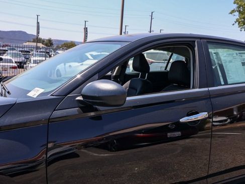 New 2025 Nissan Altima 2.5 S image 12