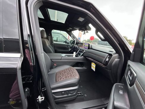 New 2026 Nissan Armada Platinum RWD image 40
