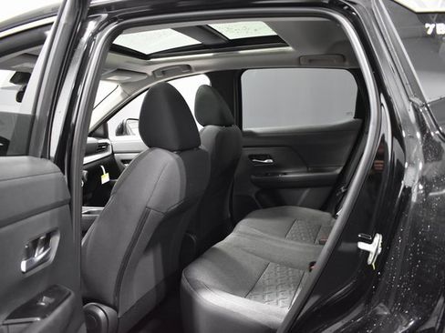 New 2026 Nissan Kicks SV w/ SV Premium Package image 30