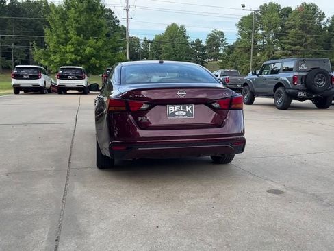 Used 2024 Nissan Altima 2.5 SV image 5