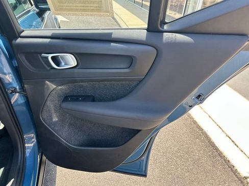 Used 2025 Volvo XC40 B5 Core AWD/4WD image 12
