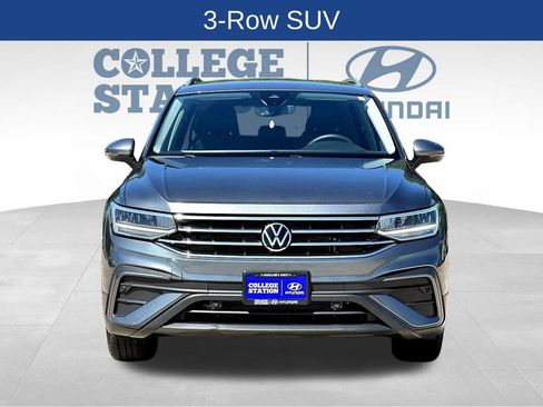 Used 2024 Volkswagen Tiguan SE FWD image 5