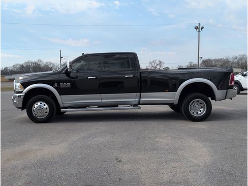 Used 2017 RAM 3500 Laramie image 2