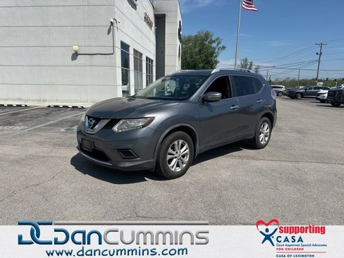 Used 2015 Nissan Rogue SV AWD/4WD image 1