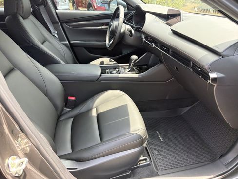 Used 2025 MAZDA MAZDA3 s FWD image 24