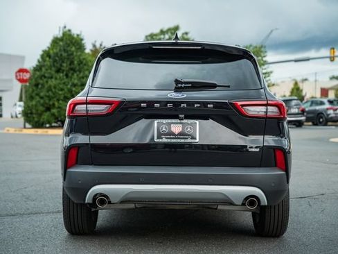 Used 2023 Ford Escape SE w/ PHEV Premium Package FWD image 6